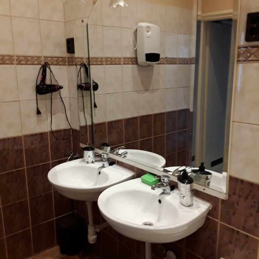 Civis Gold Apartman Debreţin Exterior foto